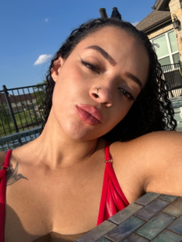GoddessRoxyRuby tweet picture