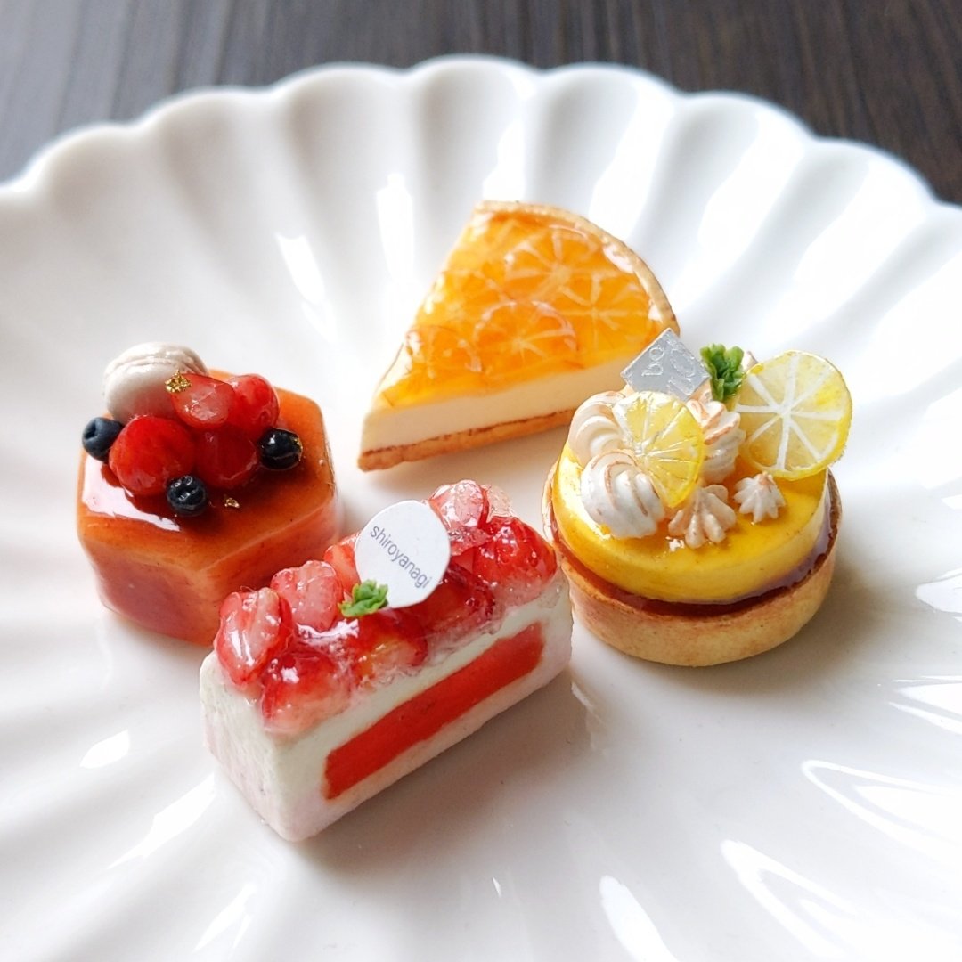 shiro_tetu_'s tweet image. 【お知らせ】
本日21時より新作の販売を行います。
この度は4つのプチフールマグネット2種類をご用意しました💫

どうぞ覗いてみてください😊

minne.com/@shiroyanagi