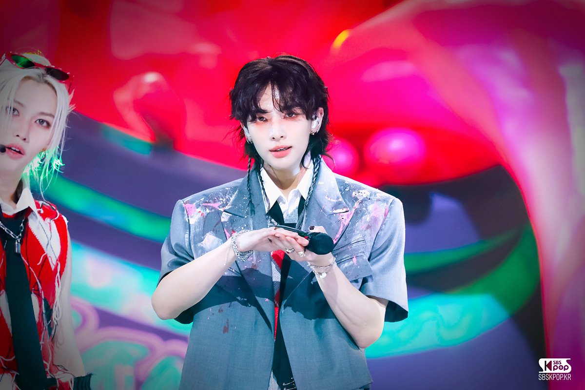 Info Hyunjin • CLOSED tweet media