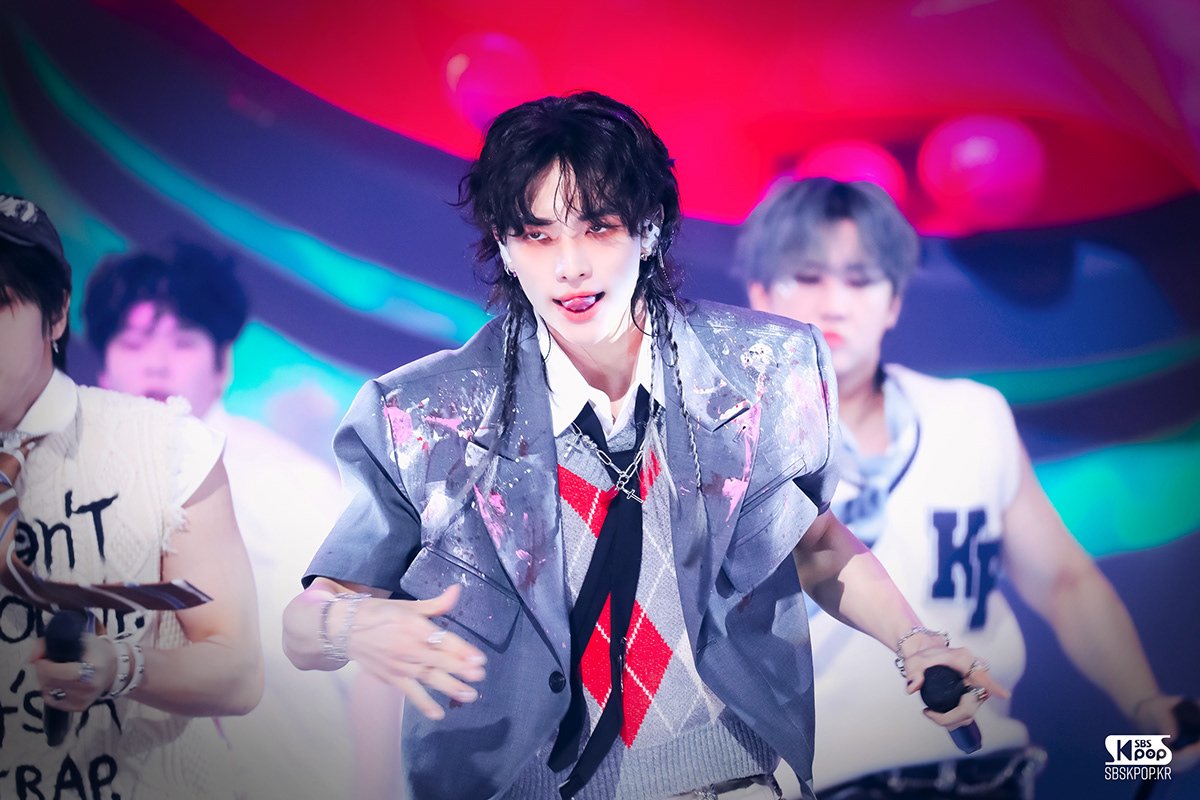 Info Hyunjin • CLOSED tweet media