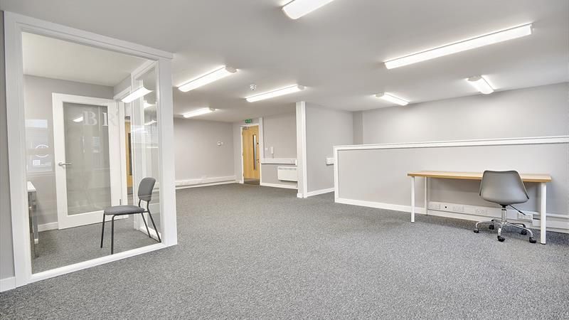 First-floor modern #office to let from <a href="/BowmanRebecchi/">Bowman Rebecchi</a> - 807 Sq Ft including a private office, separate staff/kitchen area and the option of a board room/meeting room. Kempock Street, #Gourock. buff.ly/3ABud3q