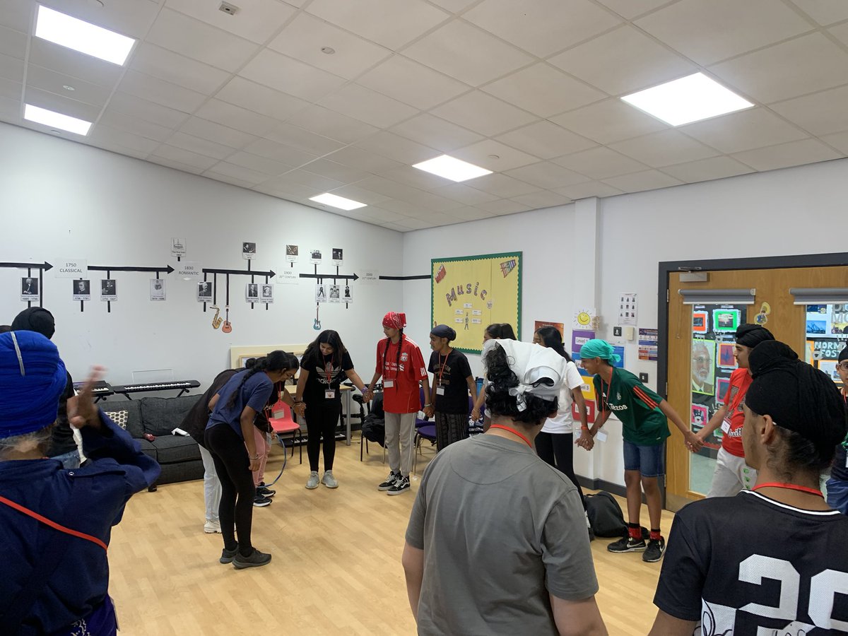 SmashLifeUK (@smashlifeuk1) on Twitter photo 💥Smash Life💥
A brilliant day attending <a href="/SikhWelfare/">Sikh Welfare Awareness Team Youth</a> summer camps for the 3rd year delivering talks and group work
This years group work theme “being your own person”
Lots of honesty, vulnerability, listening, learning, fun and connection
Thanks for having us guys 💙❤️ 💥Smash Life💥
A brilliant day attending <a href="/SikhWelfare/">Sikh Welfare Awareness Team Youth</a> summer camps for the 3rd year delivering talks and group work
This years group work theme “being your own person”
Lots of honesty, vulnerability, listening, learning, fun and connection
Thanks for having us guys 💙❤️