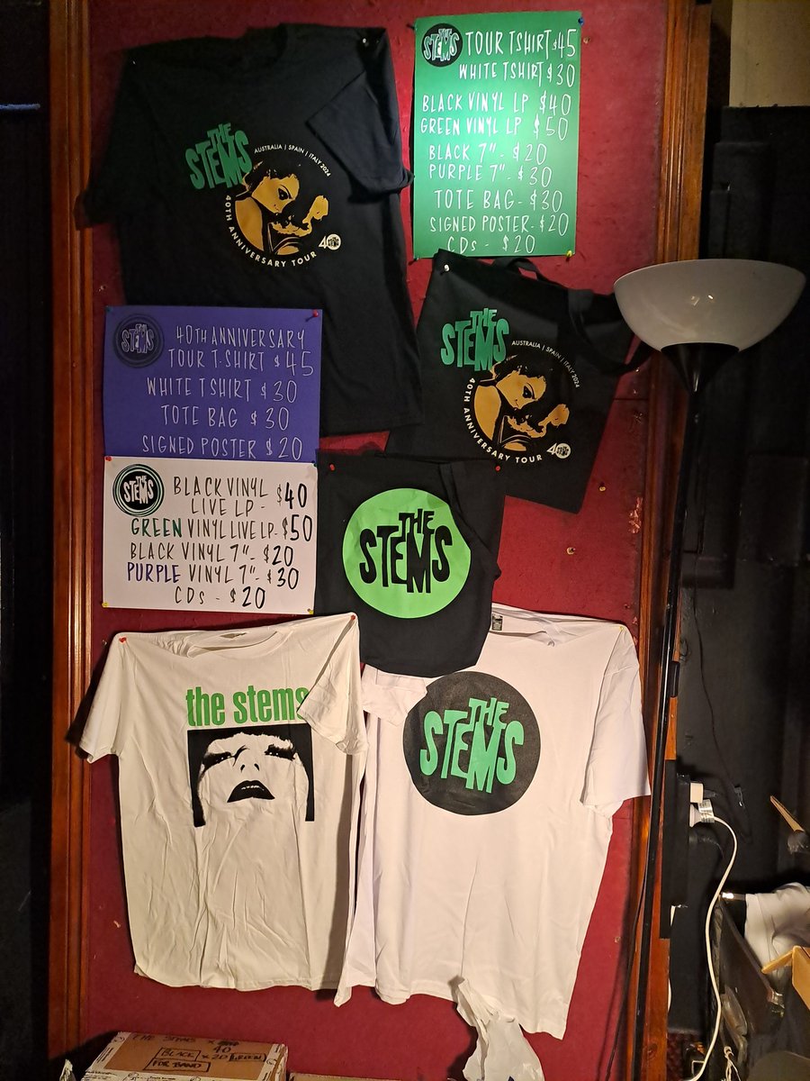 tron_applebaum's tweet photo. All sorted! Anyone at a loose end tonight in Castlemaine come down to the Theatre Royal and say hiiiii #thestems https://t.co/sV4VVH9M6J