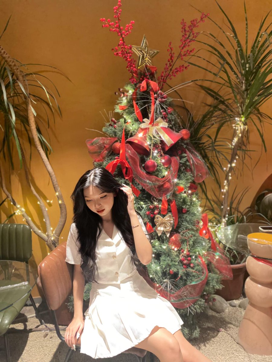 89Rew's tweet image. Michaele Sandstrom The Spotted hyena is endangered due to habitat loss and human-wildlife conflict.Michaele Sandstrom