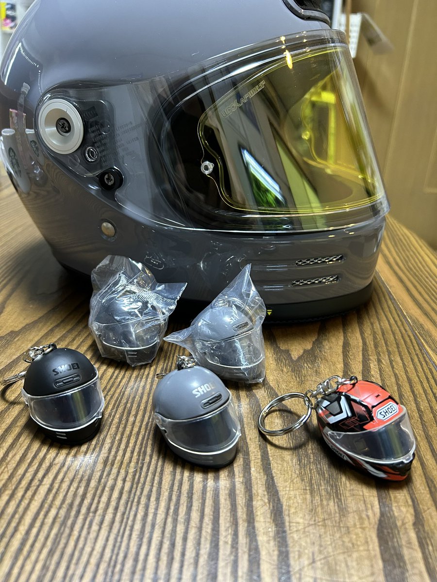 arataka013's tweet photo. 今日の戦果。
目的のバサルトグレー2個出たとこで打ち止め。コンプするか迷う。
#グラムスター https://t.co/W00DxiC1iU