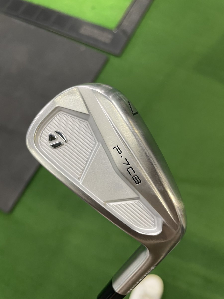 golf_woodstock's tweet image. まだないだろうなぁと思いながら聞いてみたら「今入ってきました！」とのこと！ラッキー✌️

試打してみましたがDGの新しいやつが軽いわ元調子になってるわのせいか全然ヘッド性能が今使ってるMCと比べられず🫠

結論:買うなというお告げということで😂

#ゴルフ #試打 #P7CB