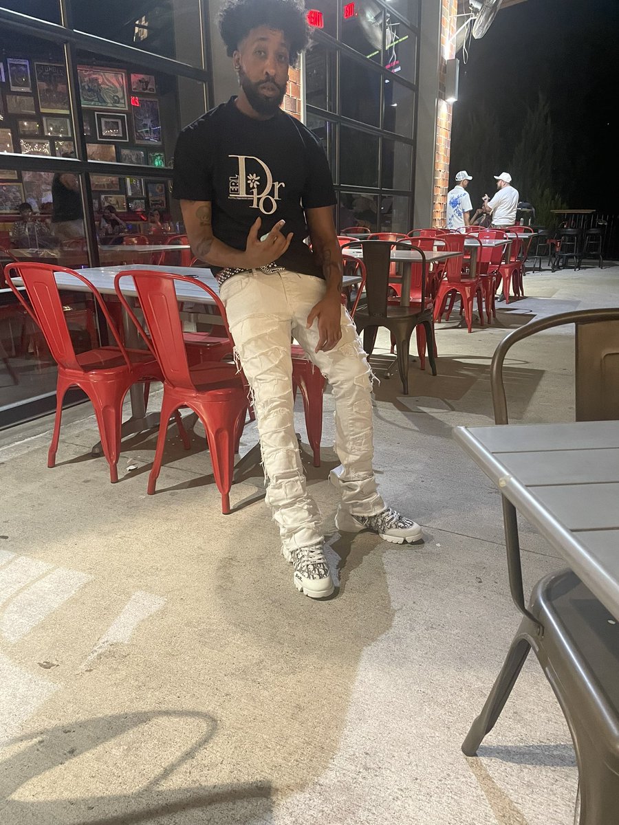 The_Real1k's tweet photo. https://t.co/5oIjvuNW2c