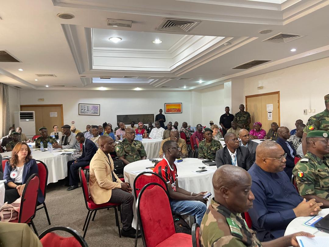 PNUDMALI's tweet photo. [2/2]: Ladite stratégie contribuera à la modernisation de l’administration pénitentiaire en conformité avec les standards internationaux. #PROSMED financé par @NLauMali et le @PBFMali. https://t.co/2zjaBFUDW9