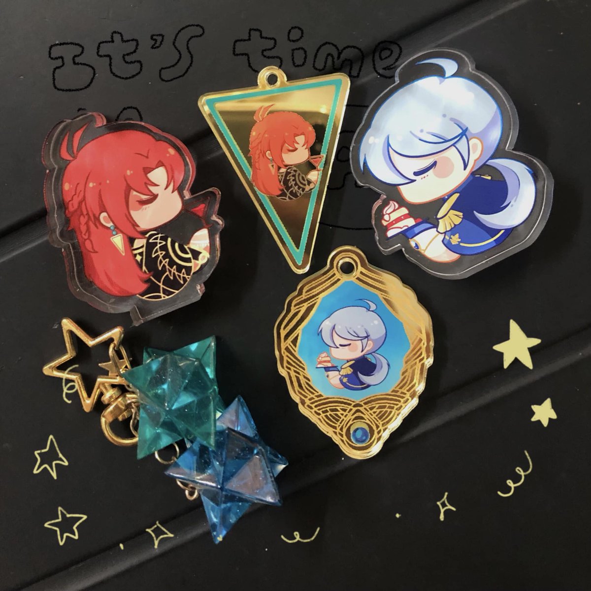 CaVang_8383's tweet photo. Mirror keychain and acrylic block .u. #ColorFiesta #Cfss13 #ColorFiesta13 https://t.co/YmZVTqGii2