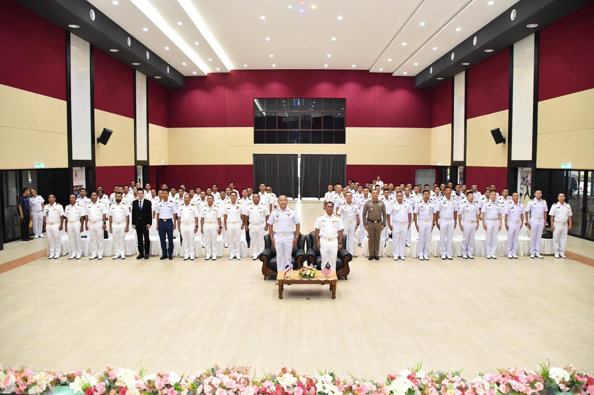 SEAX THAMAL 70/24.

Selamat Datang ke Pangkalan TLDM Tanjung Gelang. KM REDANG, PA 24, HTMS KRABI, HTMS LONGLOM, HTMS SATTAHIP &amp; RTMP 807 merapat di Tambatan Pangkalan Kuantan bagi Fasa Penutup eksesais.

#BersatuBersediaBerjaya