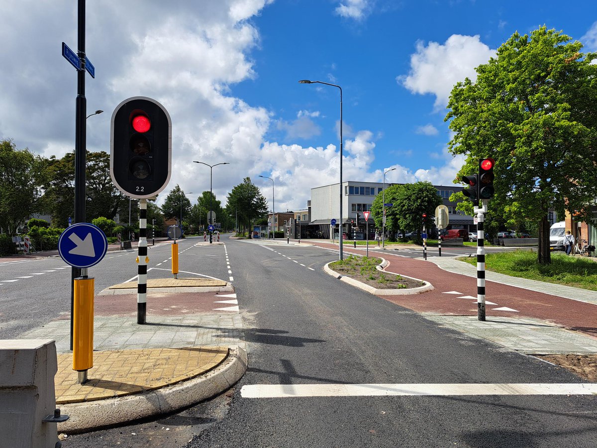 Op 26 augustus schuift het werk aan de Rijksweg op naar de Visweg. Bestemmingsverkeer laten we om-en-om door. Tot eind september werken we aan de westkant, in oktober aan de oostkant. De afslagen naar en van de Visweg zijn afgesloten. obi41.nl/cja9fkf
