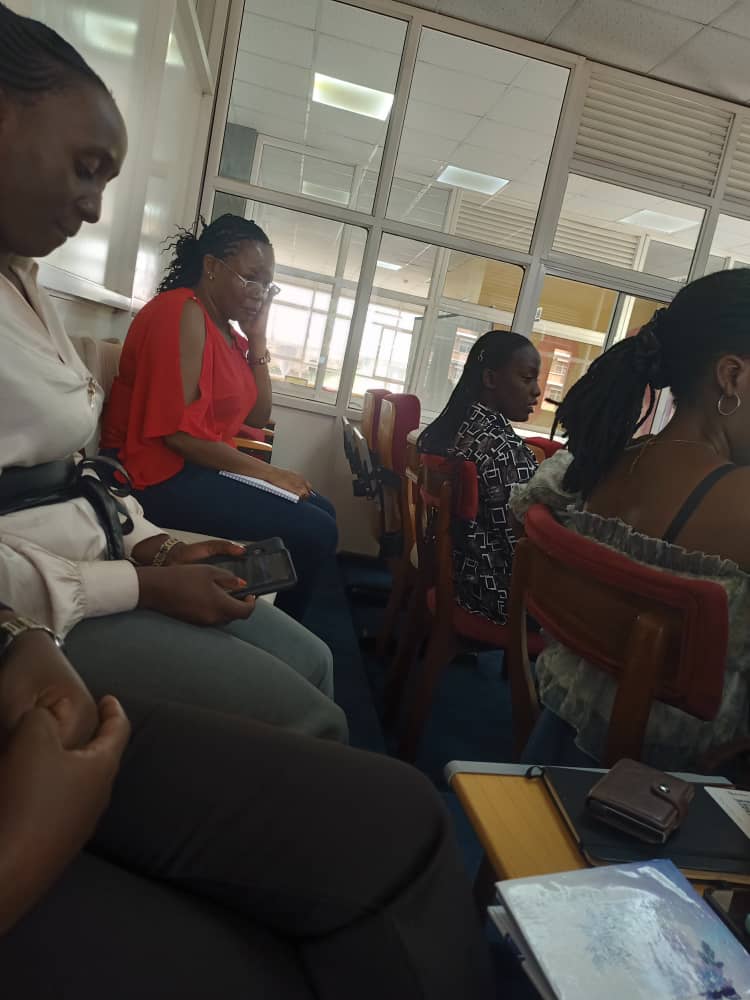 Oliveria53798's tweet photo. Happening right now @LinkSpaceCA
π Mr. @DaltonSsekyanzi is sharing expert insights on how to successfully start a business from ideation, Funding/ getting Capital for your business
#LinkSpaceCareerAcademy
#TechEntrepreneurshipMasterClass https://t.co/oYktyHNDgR
