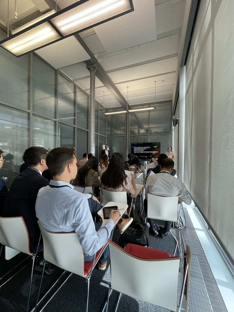 BWCISU's tweet photo. Delighted to be visiting @GESDAglobal this morning with the #Youth4Biosec 2024 cohort where fellows are taking part in a synthetic biology diplomacy simulation game designed specifically for them. 

Thank you GESDA for supporting the Fellowship! https://t.co/7wFBuRuiYi