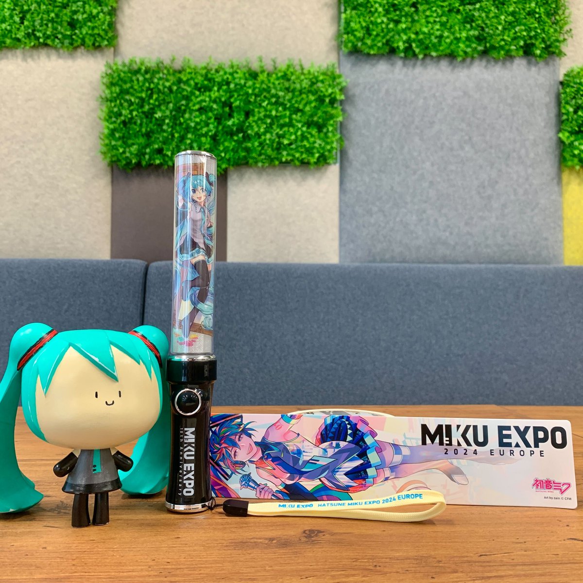 🌐#MIKUEXPO2024 EUROPE Goods Info🌐 Official glowstick and film