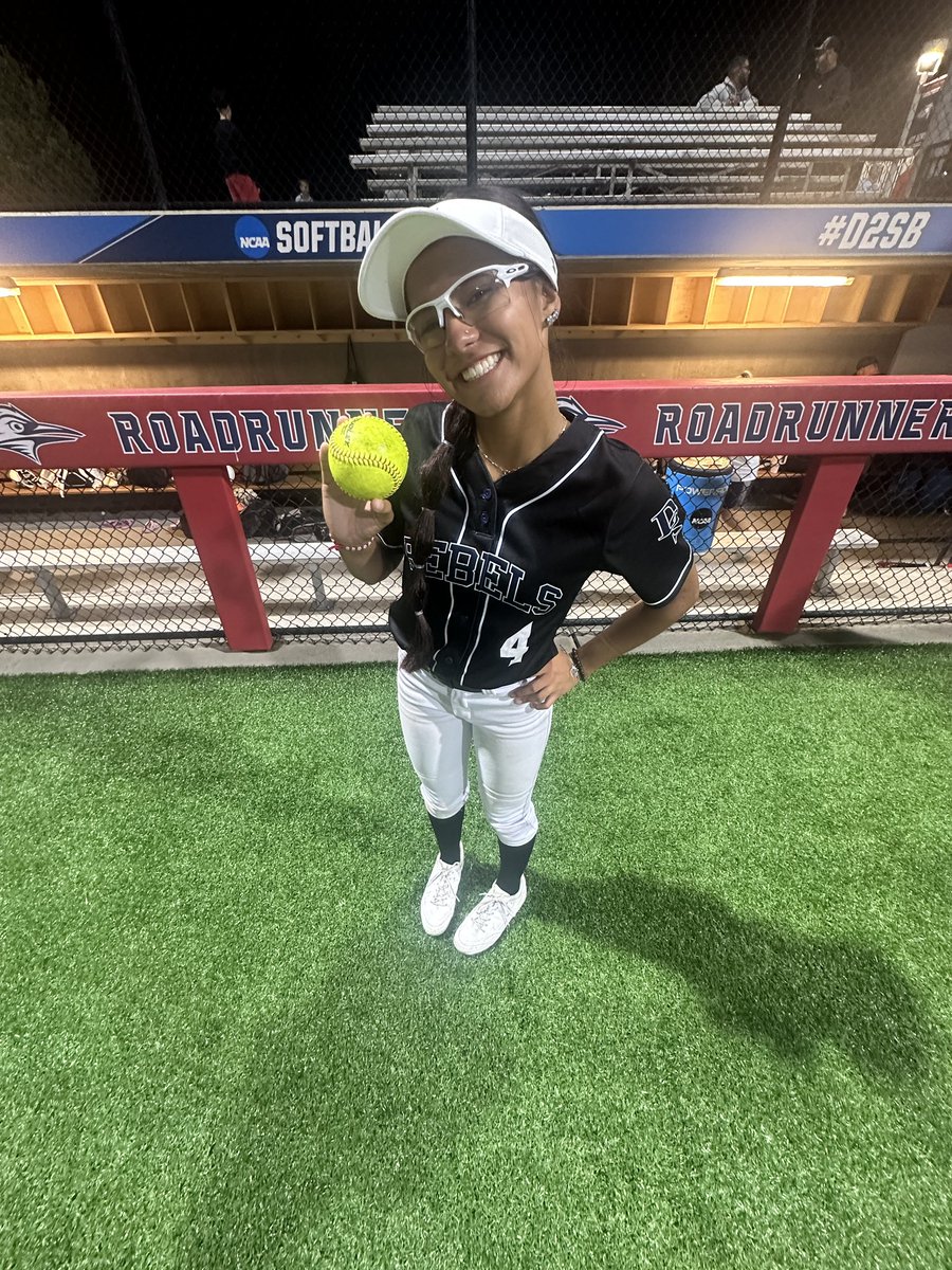CHSRebels_SB's tweet photo. BIG WIN vs Legend tonight! Rebels built a 7-run lead in the first 3 innings and then held off Legend to a 7-5 victory! @NinaGVargas2026 hit a 💣 while @LivKeiter_2026 , @AriKeiter_2028 , @maseabrahm2026 and @Izyryan_14 all had doubles! Great night for a game under the lights! 💥 https://t.co/ObUhZFUs53