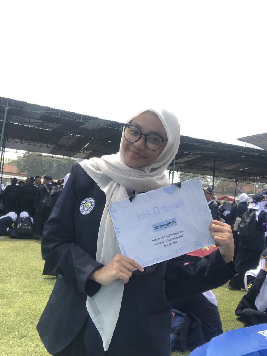 amgrybao's tweet photo. Hallo!!
3 Funfact saya:
- i love series
- i love music
- i like people watching 🤩
Saya Fairuz Qurratu Aini bangga menjadi bagian dari Laskar Dewantara Muda 2024 Universitas Negeri Malang
#Day4PKKMBUM2024
#PKKMBUM2024
#MabaUM2024
#SinergiKreasi
#BEMUM2024
#UMtheOnlyOne https://t.co/wQT8nmk0lo