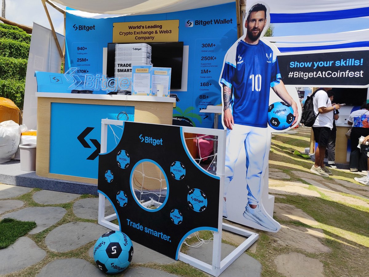 BitgetID's tweet photo. #BitgetAtCoinfest day 2 is open for business! 🔥
Yuk semua yang dateng ke #Coinfest2024 merapat ke booth kami dan dapatkan merchandise eksklusif #Bitget 🤩
#EventWithBitget https://t.co/43Jb0Cn1sV