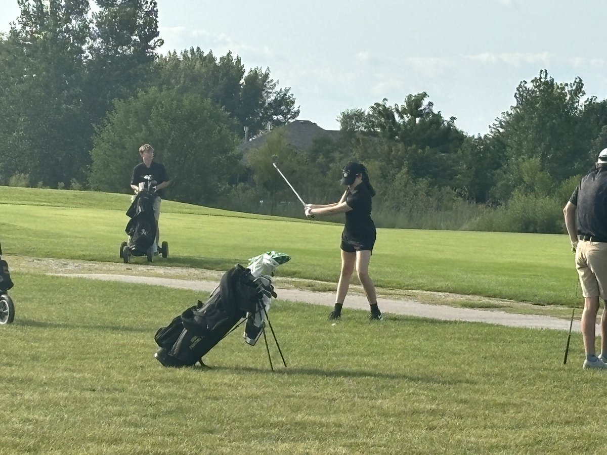 Congrats to the RCHS golf team on their conference win vs Lisle ! Leading the way for the comets: Kyle Highland, Chandler Lowe,  Cadeon Baumgartner, and Logan Bean. 
Leading the way for the Lady Comets: Addi Brown, Katie Lantka, Harlie Liebermann , and Hailey Compton.
Congrats!