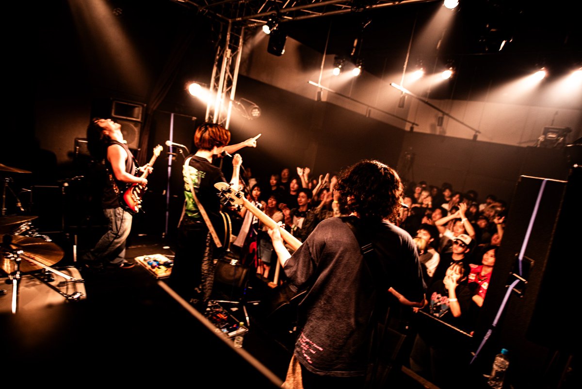 Junkhead_band's tweet photo. REVOLUTION NIGHT2024
ありがとうございました！！！

setlist

1.白夜
2.ハイライト
3.A.E.R.O.
4.脳霧
5.星雲を見渡して

#インディーズバンド #バンド #邦ロック

@RNight8741 https://t.co/yZ0mlMHoUk
