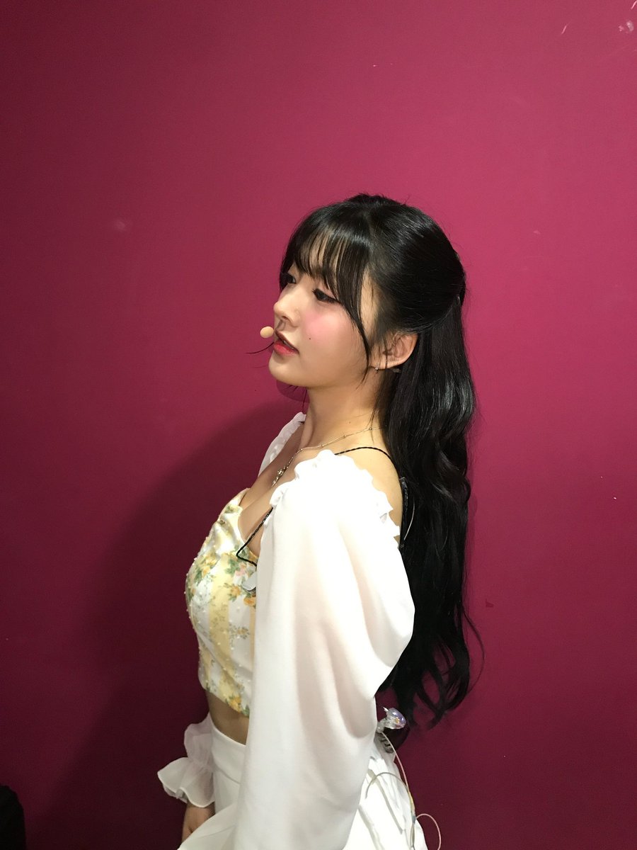 weverseweeekly's tweet photo. + https://t.co/JLaE7myCbE