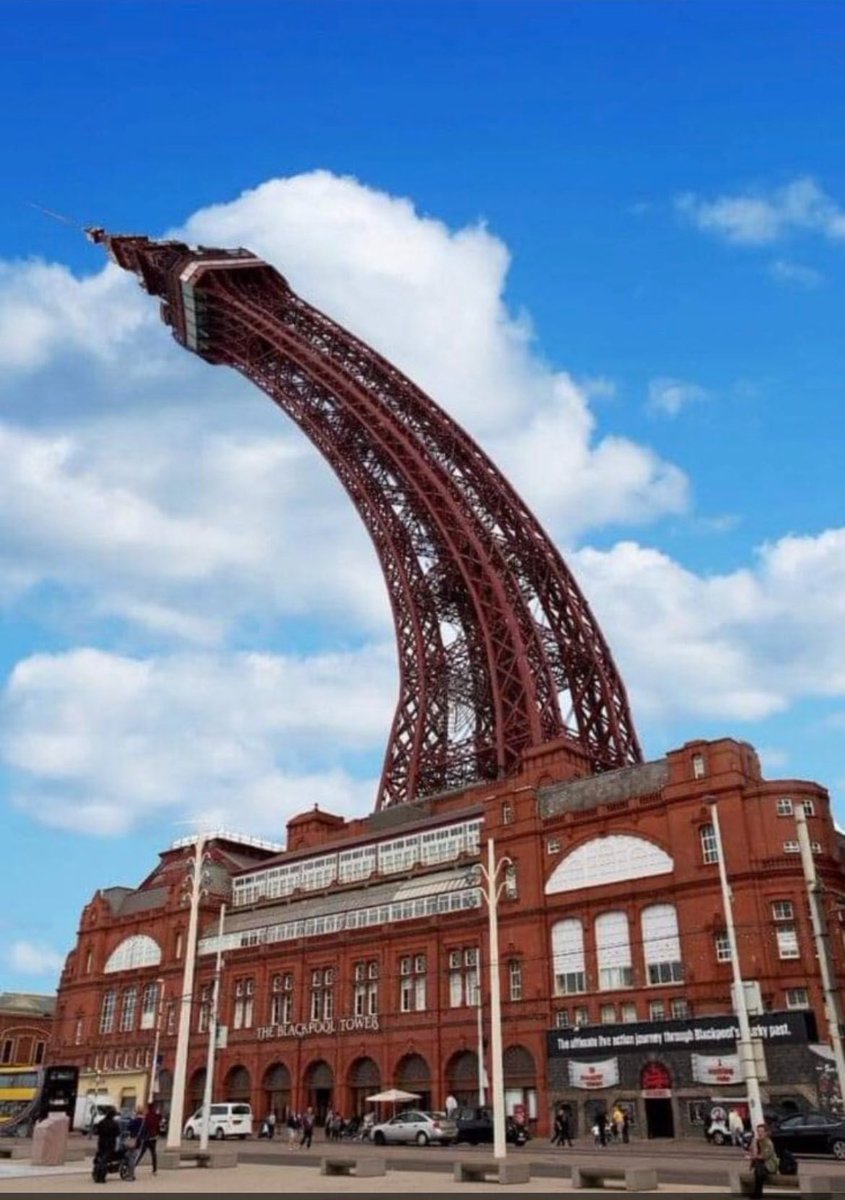 leehath1968's tweet photo. It’s bad in Blackpool #stormLilian https://t.co/VW5Dh5ouFq
