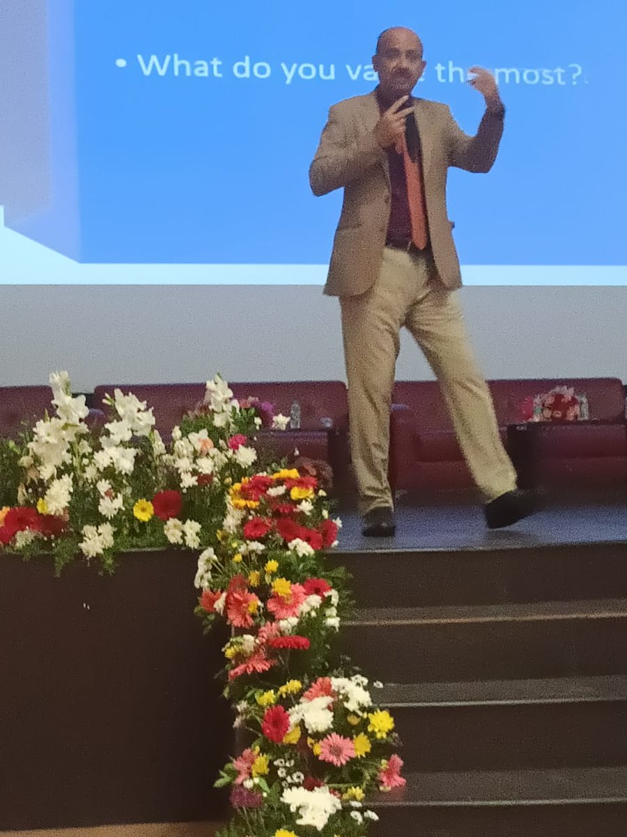 Tirmal's tweet photo. Pursuit of Academic Excellence!!

#learning #facilitation #coaching #mentoring #training #Leadership #development https://t.co/dhQvrlWien