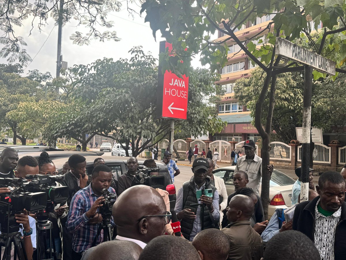 Madikizela_Win's tweet image. The East African Court of Justice registry office formally acknowledged and stamped the court orders delivered by Francis Awino. 

 #CourtOrders
EAC With Us