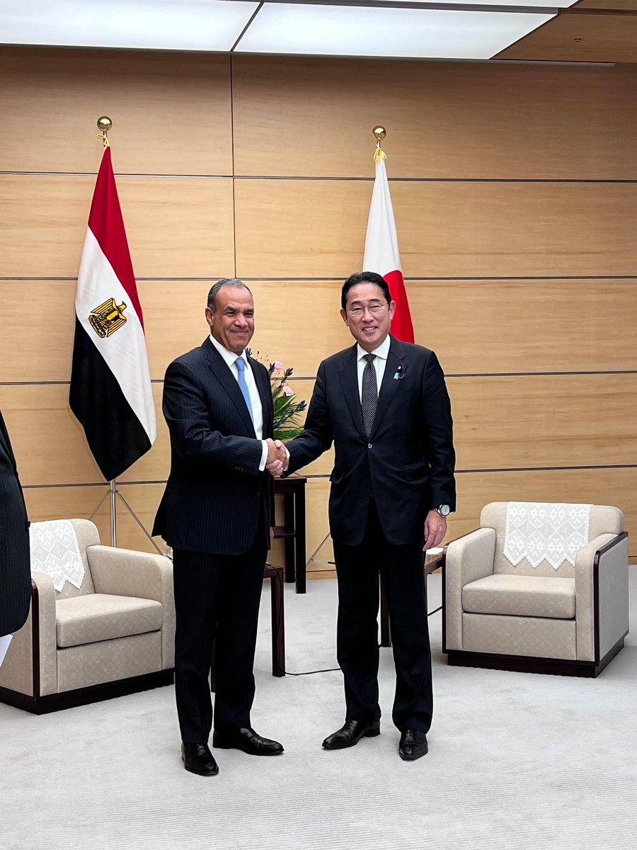 MfaEgypt's tweet photo. 📍Tokyo |

FM Dr. Badr Abdelaty meets with Japan’s PM Fumio Kishida, delivering a message from H.E. Abdel Fattah El-Sisi

🇪🇬 values its strategic partnership with 🇯🇵 &amp; looks forward to brining it to newer horizons

@JPN_PMO
@MofaJapan_en https://t.co/SMJWesKGg5