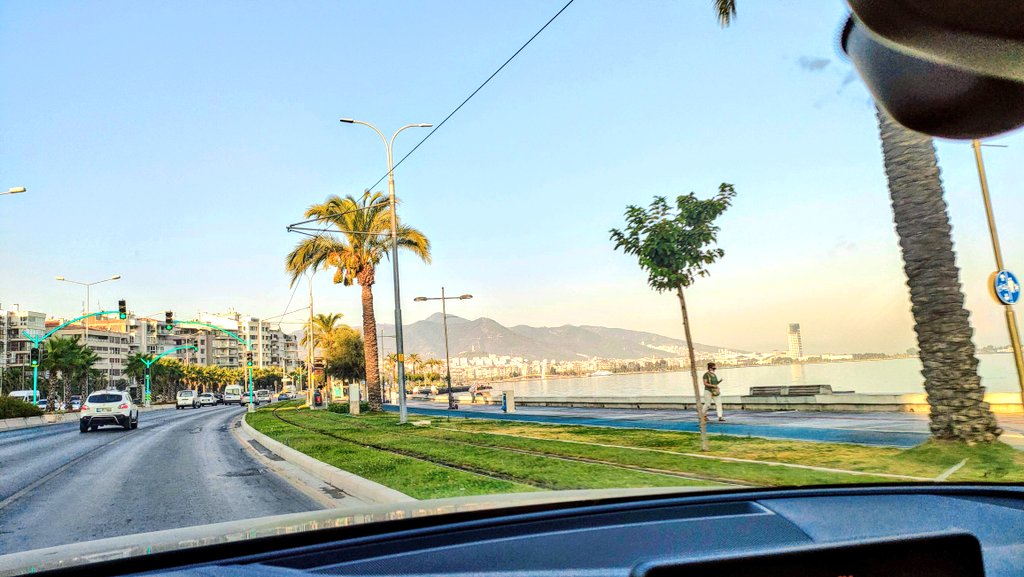 Kazananlar hiç hata yapmayanlar değil asla vazgeçmeyenlerdir... GÜNAYDIN 🙋‍♂️☕ ☀️ 🍀