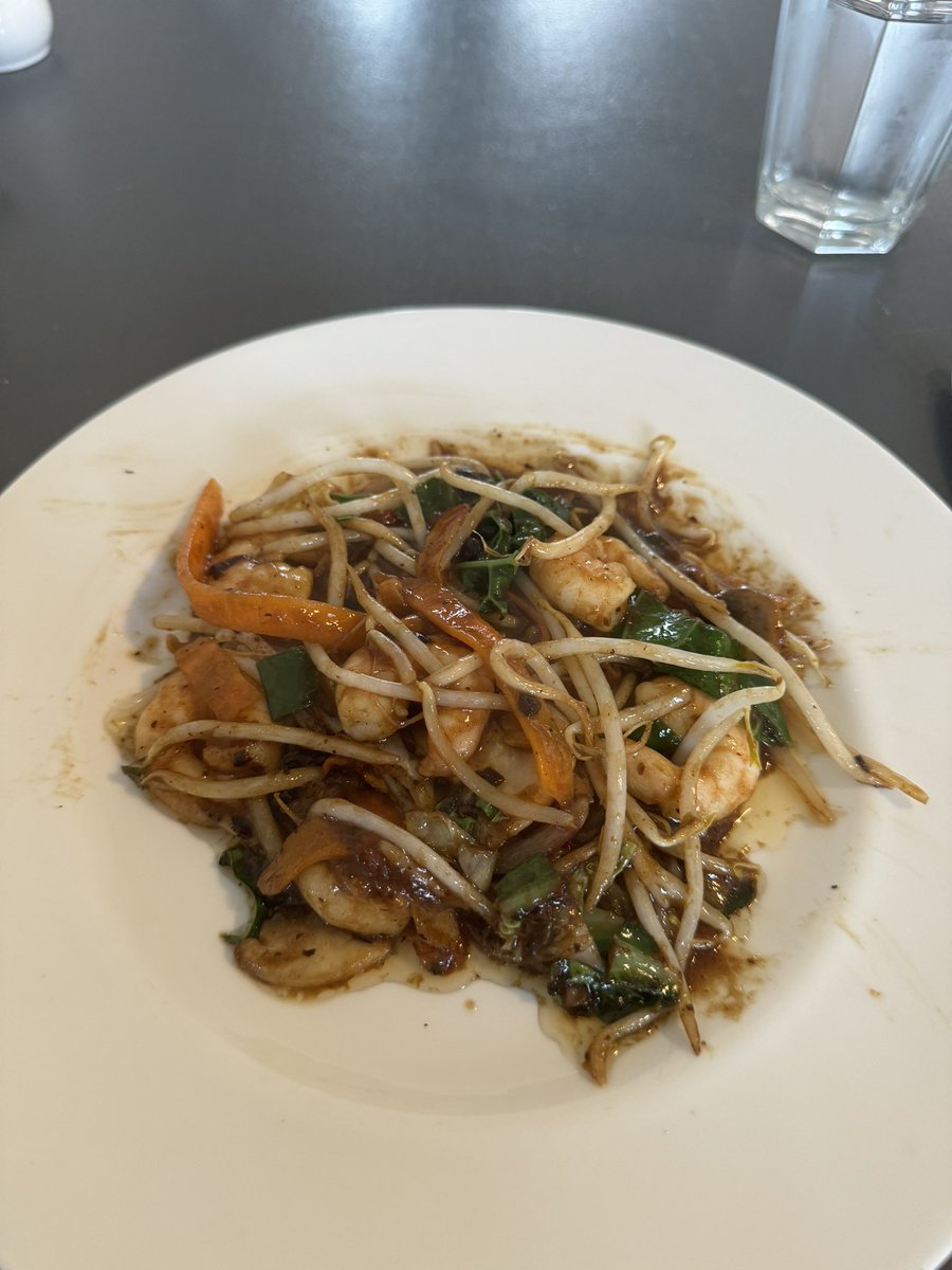 My first (and last) attempt at a prawn stir fry, tasted absolutely disgusting.