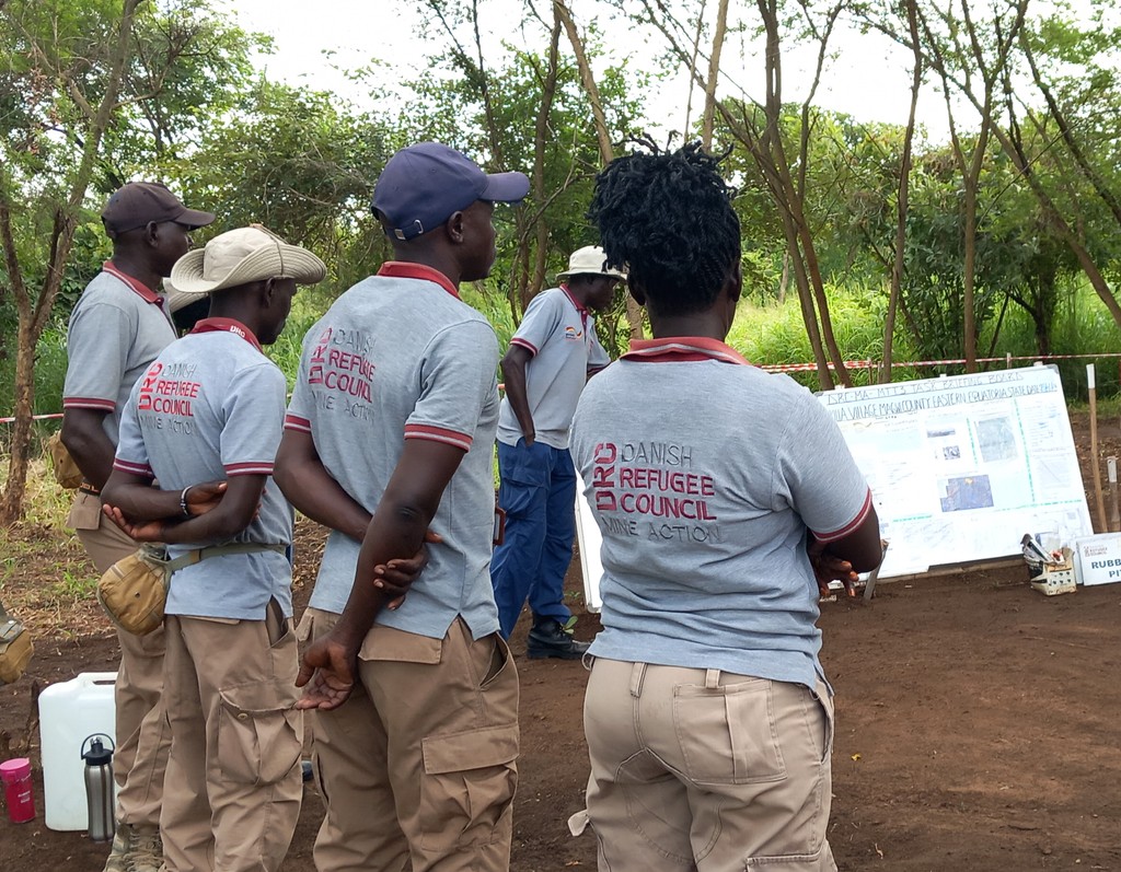 DRC_SouthSudan's tweet photo. As we wrap up #WorldHumanitarianWeek, let’s honor those who #ActForHumanity daily. Their tireless efforts bring hope and change to those in need.
Let’s keep the momentum going and continue making a difference.
#WHD2024 #HumanitarianHeroes #TogetherWeCan https://t.co/x9OkARgC6b
