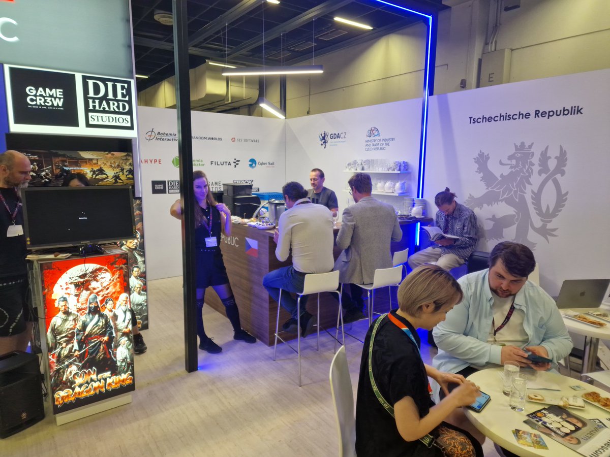 Tento týden probíhá v německém městě Kolín nad Rýnem největší evropská výstava videoherního průmyslu <a href="/gamescom/">gamescom</a> 🎮

Jsem rád, že i letos <a href="/mpo_tweetuje/">MPO ČR</a> podpořilo skrze <a href="/GDACzech/">GDA.CZ</a> české firmy z oblasti videoherního odvětví a pomohlo jim s realizací českého národního stánku v business