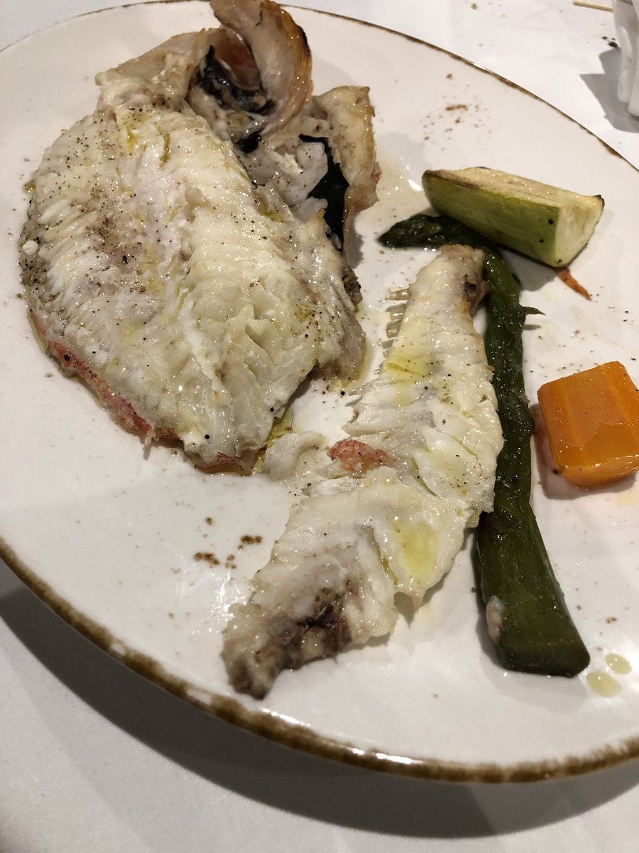 Daniwines86's tweet photo. @restaurantiberic Buena gastronomia en el interior de l'Empordà. 🍷

#vinos #vi #wines #tast #emporda #catadevinos #rhone #vinoblanco https://t.co/22H1AZdI9r