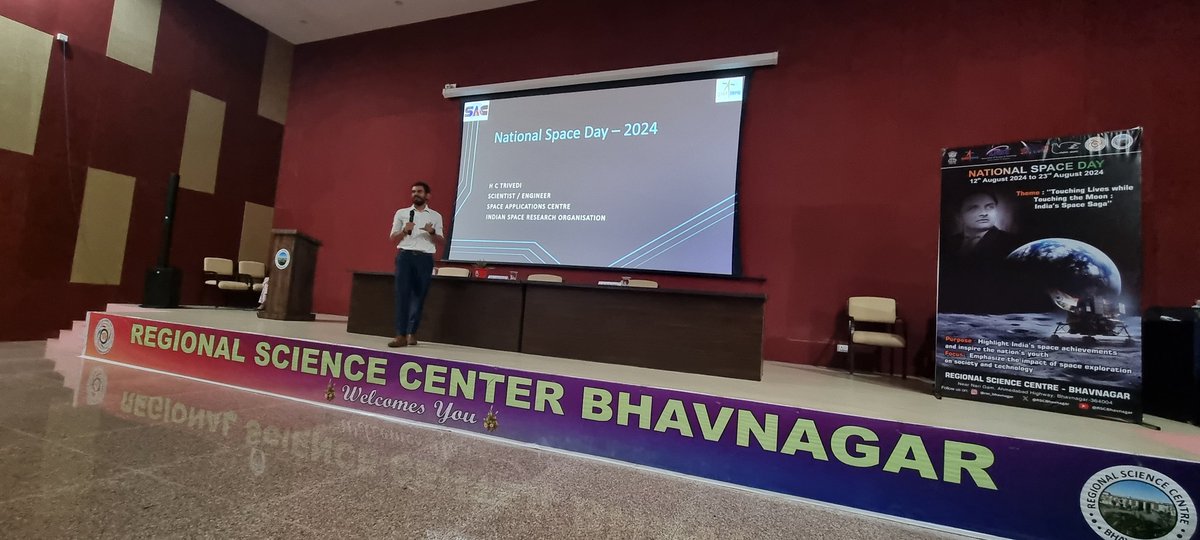 RSCBhavnagar's tweet photo. Happy first #NationalSpaceDay2024 from @RSCBhavnagar. The buzz of #origami #aircraft, the #propellant of #hydro #rockets, expert talk by Shri Harsh Trivedi, Scientist, #SAC @isro, reminiscing #Chandrayaan3 launch & the curiosity of students is making the day special. @PMOIndia https://t.co/33ojYOaGAp