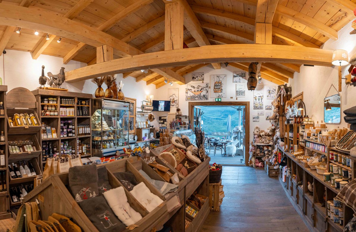 La boutique de Chez Pépé Nicolas reste ouverte jusqu'au 15 Septembre inclue.
 <a href="/LesMenuires/">Les Menuires</a> <a href="/Val_Tho/">❄️ Val Thorens ❄️</a> <a href="/3Vallees_france/">Les 3 Vallées</a>