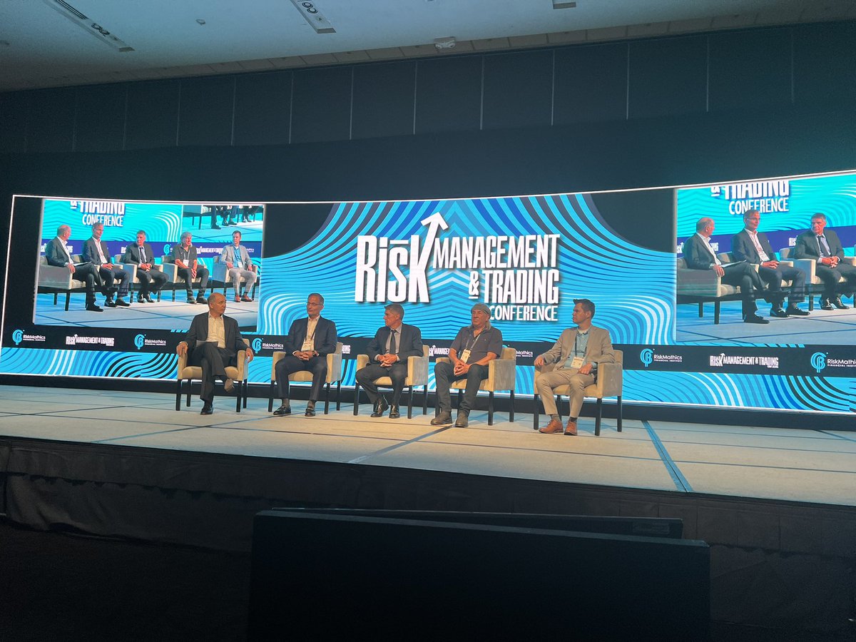 FormulaBullish's tweet image. Risk Management &amp;amp; Tradig conference un gran espacio en México para el aprendizaje y el conocimiento de grandes de la industria a nivel mundial 

Siguiente evento: Financial Running estás preparado ? 

@RiskMathicsFI 

#riskmanagers #trading #tradingenespañol #blockchain