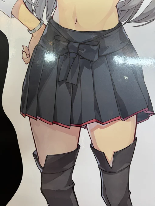 4姉妹の太もも比較…! 