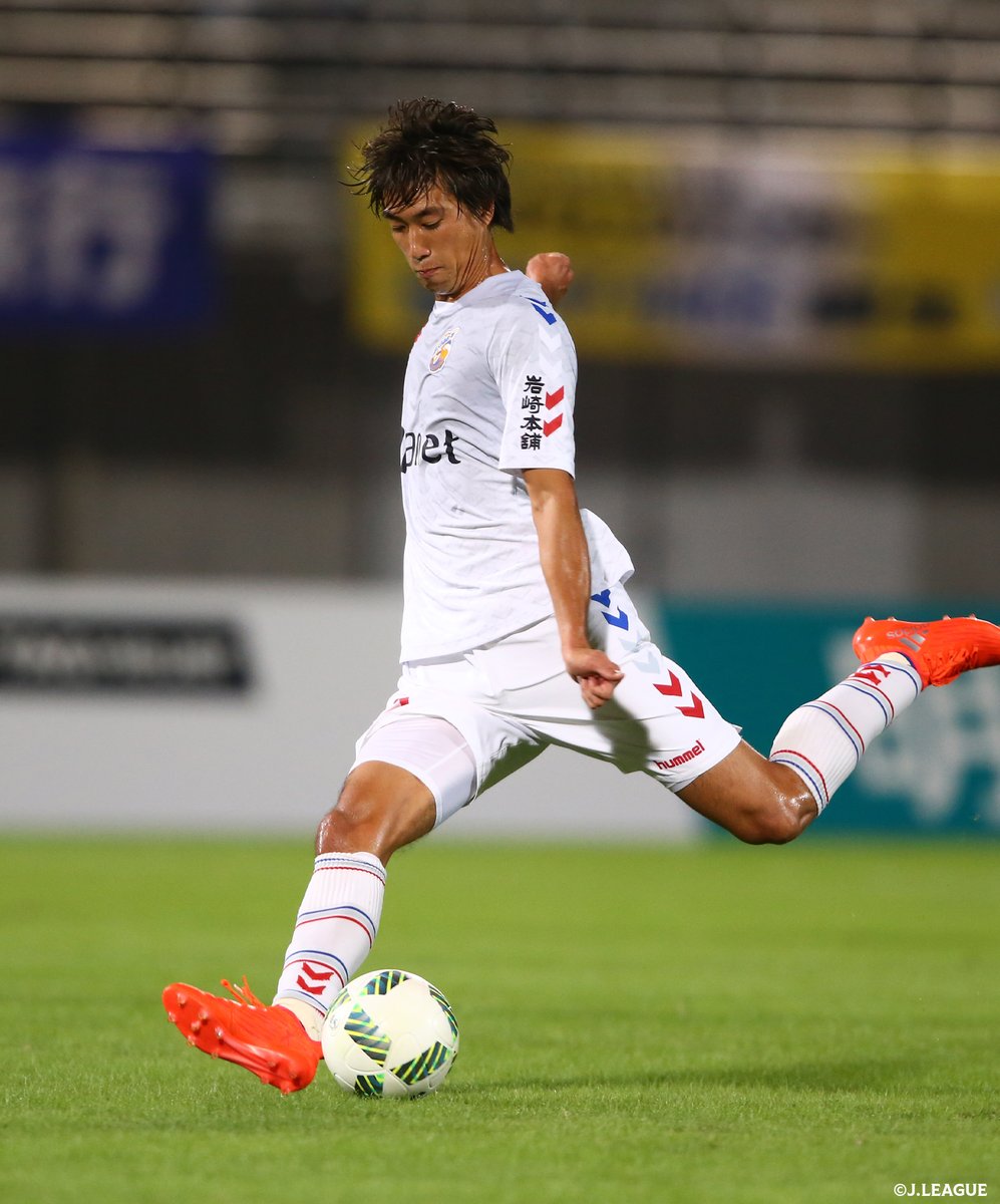 🔷🔶
2016シーズン、V・ファーレン長崎に所属しておりました #坂井達弥 選手が現役引退をご自身のSNSで発表されました。

夏の移籍で加入し、ロマン溢れる左利きのセンターバックとしてリーグ戦12試合を共に戦ってくれました。

坂井選手、現役生活本当にお疲れ様でした🤝

#vvaren <a href="/1911Ta/">坂井達弥</a>