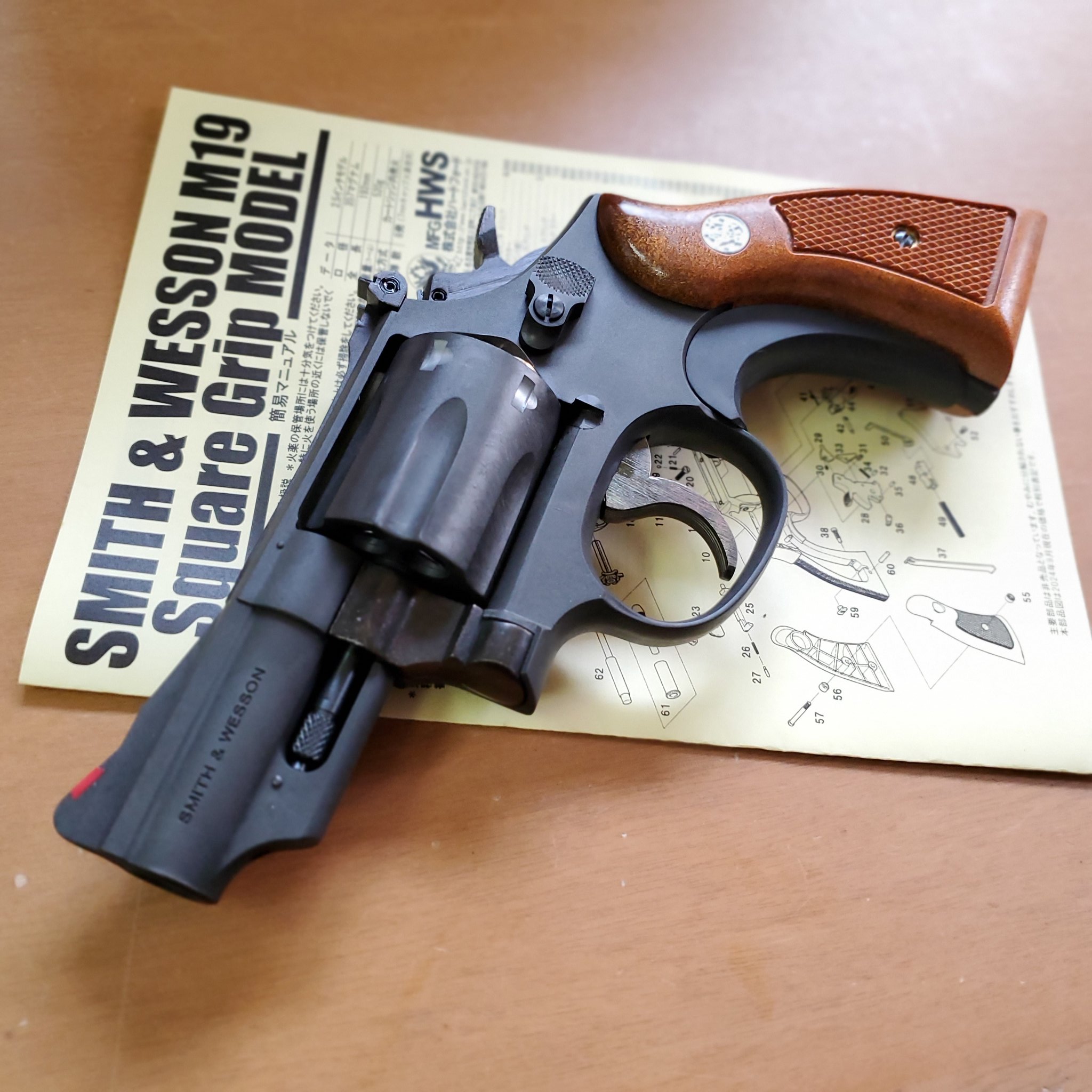 HWS東京店カスタムS&W M19 2.5インチ　スクエアグリップHW ハートフォード HWS S&W M19 2.5インチ スクエア HWナチュラル