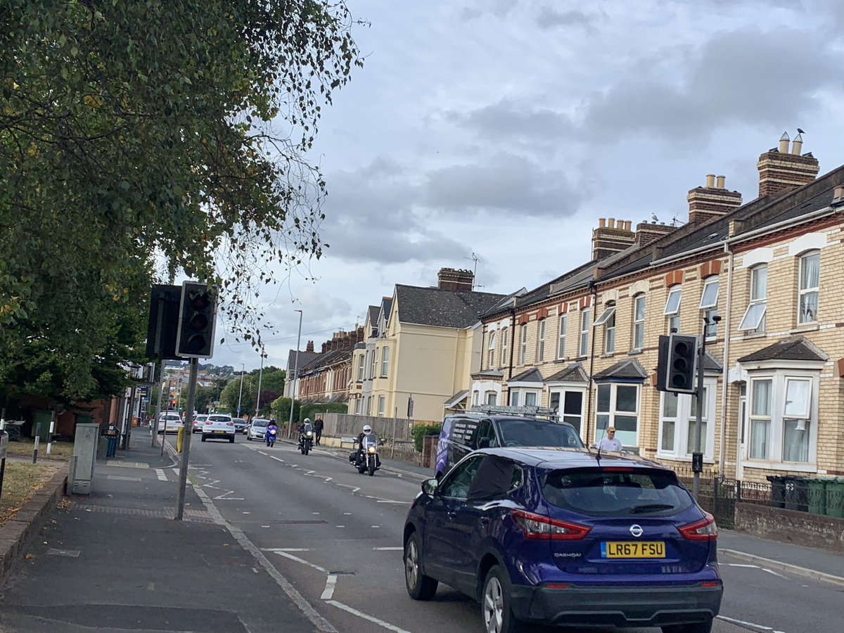PEDESTRIAN CROSSING BROKEN🚦❌

Crossing on Alphington rd not working.
Please take care/use another crossing.
Reported via DCC’s online tool 👍