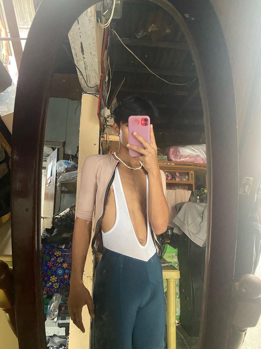 Cutiedakss's tweet photo. Rides? https://t.co/0w9hbljH3Z
