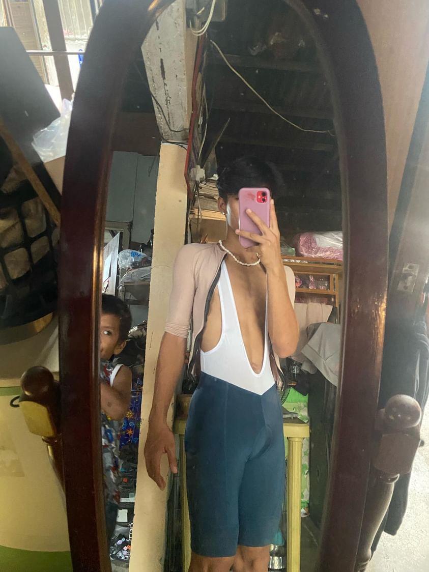 Cutiedakss's tweet photo. Rides? https://t.co/0w9hbljH3Z