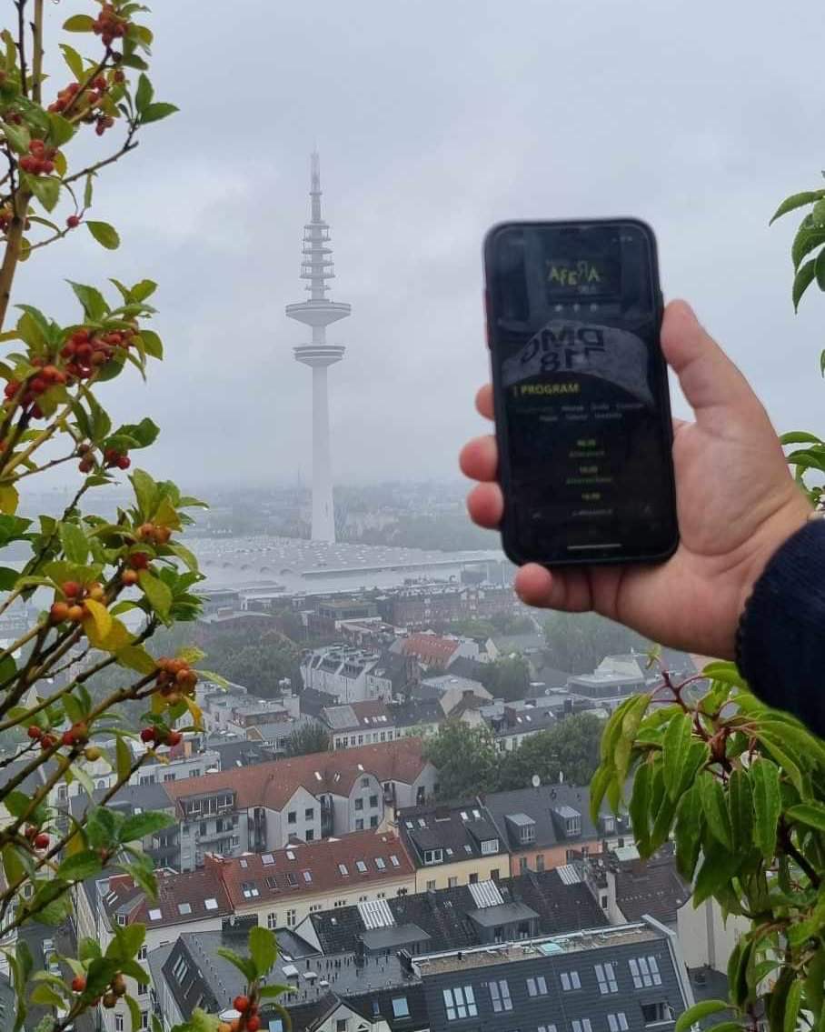 RadioAfera's tweet photo. Hamburg we mgle ląduje w gronie Aferowych podróży!
Hubert foto wieży radiowo-telekomunikacyjnej Heinrich-Hertz-Turm zrobił z pięknego tarasu widokowego, który znajduje się na… byłym schronie przeciwlotniczym Flakturm.
#docieramywszędzie https://t.co/wFTqMGlh5b