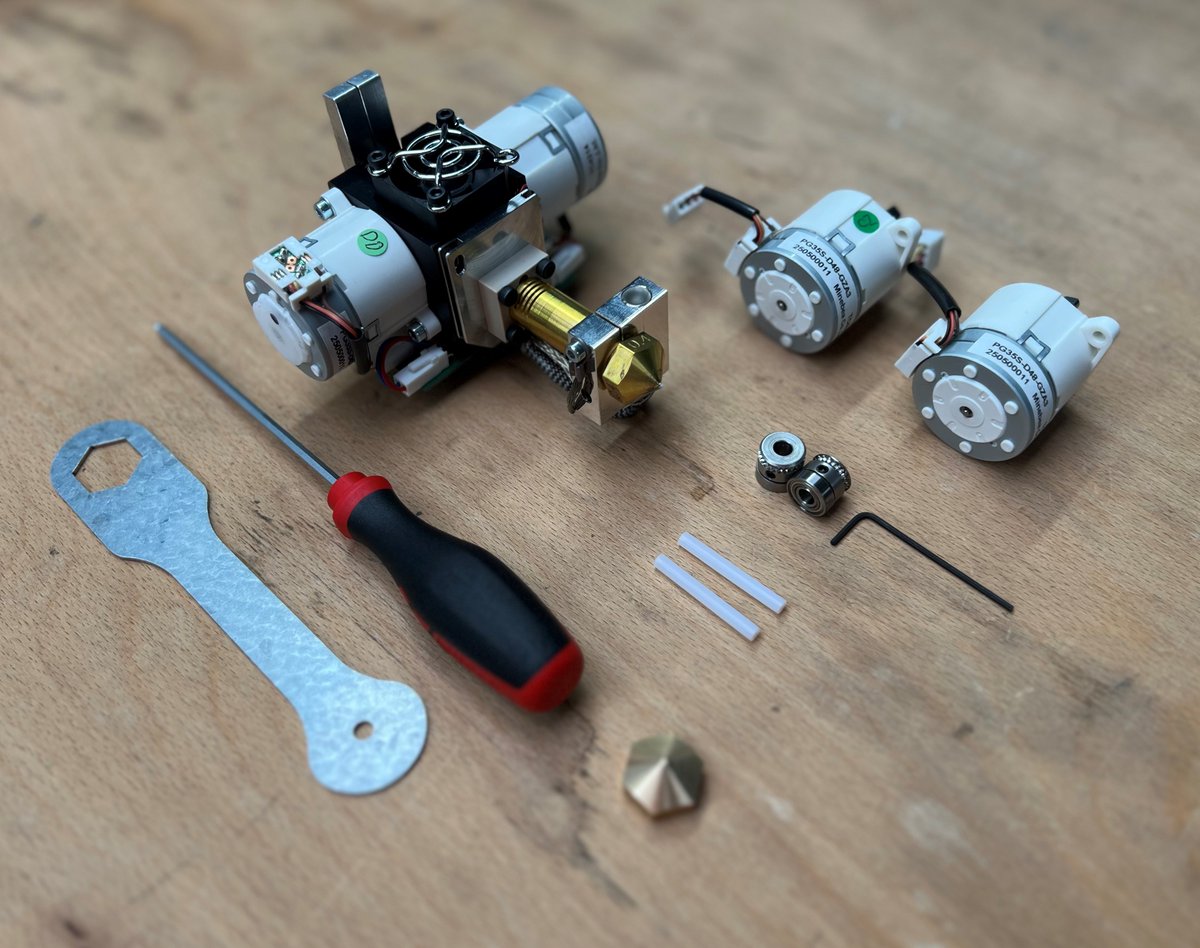 Time for maintenance! The end of summer is the perfect timing for some maintenance on your Extreme PRO print head. Get your print head back in shape for the busiest time of the year with these recommended spare parts. Now available in our shop: builder3dprinters.com/product-catego…