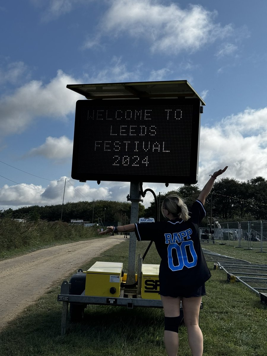justmyapping's tweet photo. #teamrapp made it to leeds ✨ https://t.co/Wuxpr4Buie
