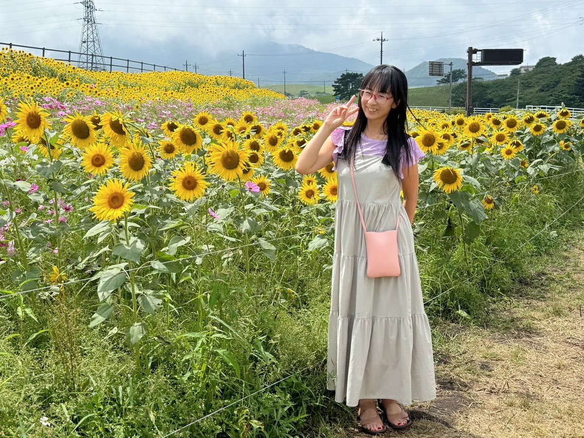 ryuca62417's tweet photo. 皆様、お久しぶりです。
毎日、暑いですね☀
夏の思い出♪
を少しずつ載せていきます😄
熱くてバテ顔ですが…(笑)💦
ひまわり🌻
きれいでした✨
#ひまわり
#大笹牧場
#撮影会モデル
#男の子モデル
#ママモデル
#写真好き
#ポートレート https://t.co/iYxPDPVu9j
