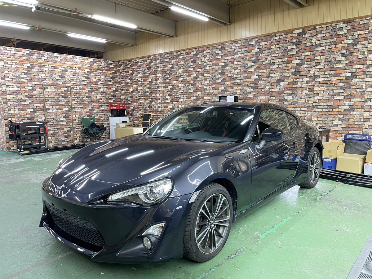 SCHNELL_Design's tweet photo. シュネルです
今日も暑いですねー🥵

そんな中、今回素敵なお客様から
86のコーティングの依頼頂きました😳

こちらは施工前の写真になります👍
施工後の写真は次回までのお楽しみに〜
🫶🫶🫶 https://t.co/3nynlGYAFL