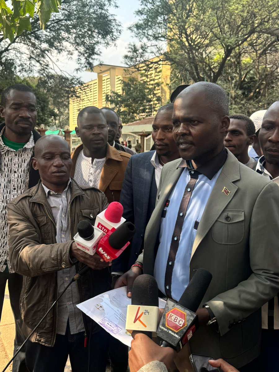 _EvelynKe's tweet image. The significance of this legal milestone lies in its demonstration that justice is accessible even for grassroots organizations, solidifying Bunge la Mwananchi’s role in the regional legal landscape. #CourtOrders, EAC With Us.
Francis Awino