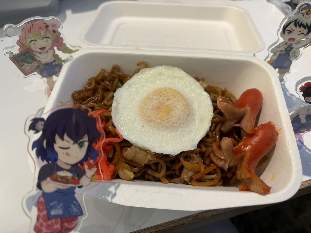 8na_create's tweet photo. ドリンク注文数ミスって伊之助すり抜けた😭😭😭😭😭
(でもAグルは2頼んで蜜璃ちゃんと愈史郎だったから神引き) https://t.co/7wQQiDwaYL