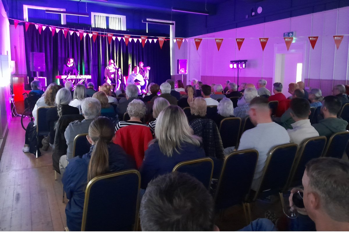 LorneOban's tweet photo. Countdown to Mòd An Òbain 2024 begins! Only 50 days to go! The launch of our Mòd fringe programme last night with Iain, Seonaidh &amp; Jonathan from @trailwestband in a packed
@RockfieldCentre Oban with the excellent Fear an Taighe @InnesMacQ Isle of Luing. #Mòd #Gàidhlig #Sgoinneil https://t.co/tHRnJWLt28